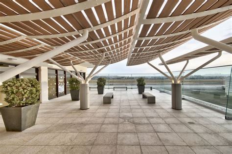 luqa airport lounge
